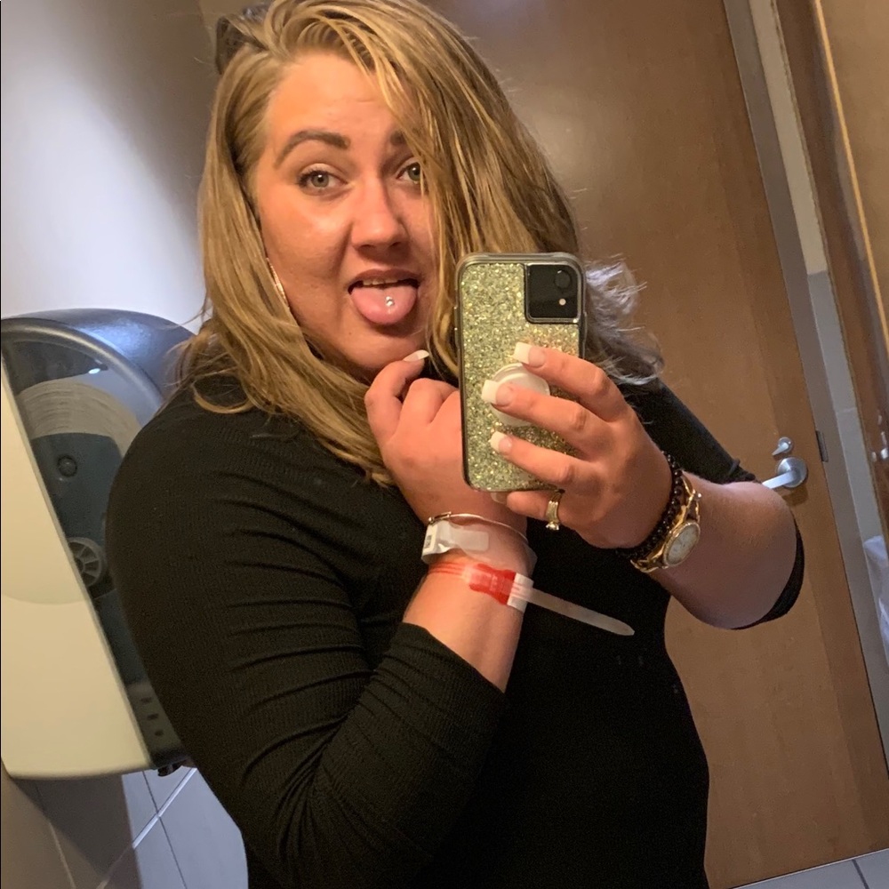 Meet your Posher, Crystal